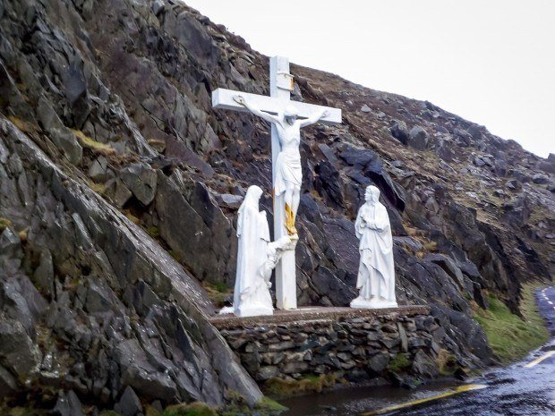 Monument on Irelands Dingle Peninsula