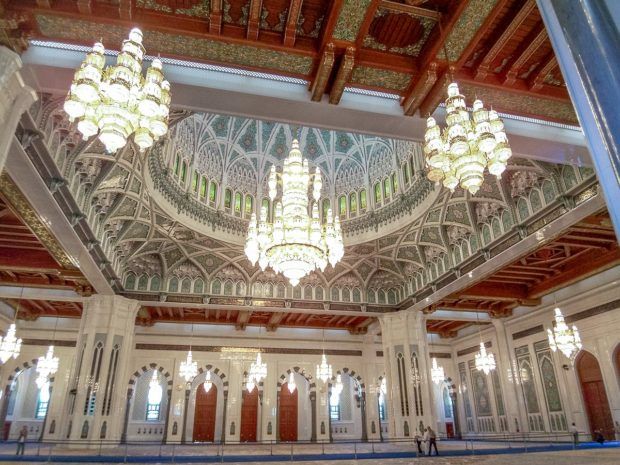 Inside the Sultan Qaboos Grand Mosque, one of the top things to do in Muscat and is one of the top Oman tourist attractions. One of the fun facts about Oman is that this mosque is one of the largest in the world.