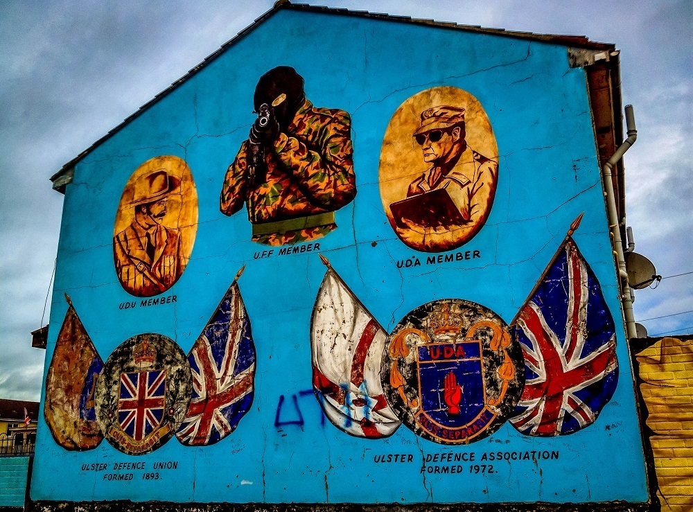 A Black Cab Tour of the Belfast Murals - Travel Addicts