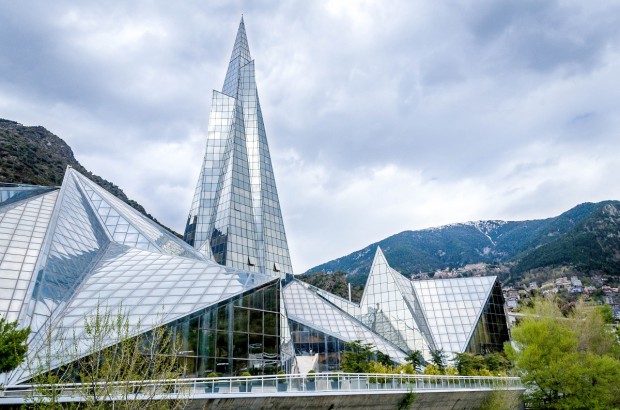 Relax at the Spa Caldea – INUU in Andorra The Caldea INUU spa complex in Andorra.