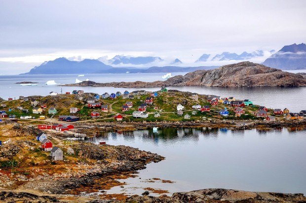 After reading some Iceland travel blogs, we realized it would be possible to do a day trip to Kulusuk, Greenland from Reykjavik. While visiting Greenland would be difficult if you only have 1 week in Iceland, however, it is easily possible with 10 days in Iceland.