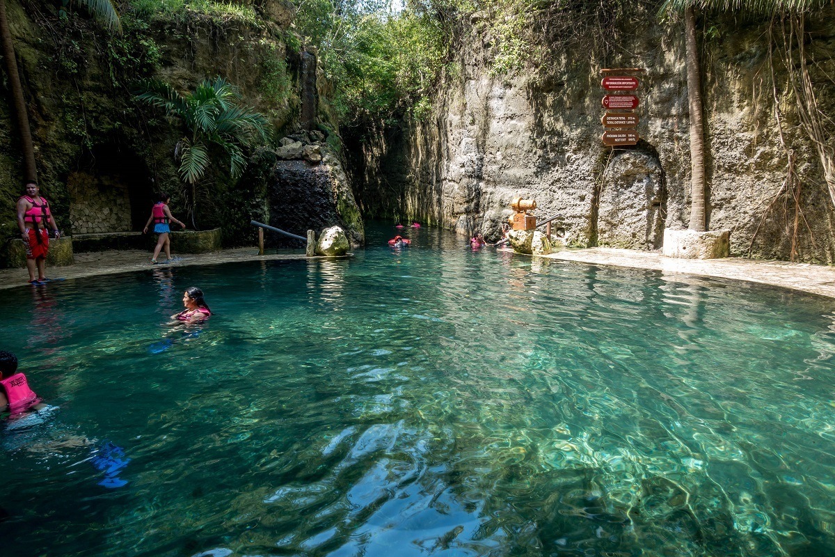 xcaret mud river