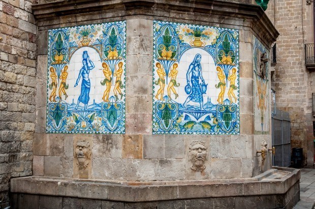 Water fountain in the Gothic Quarter of Barcelona, Spain