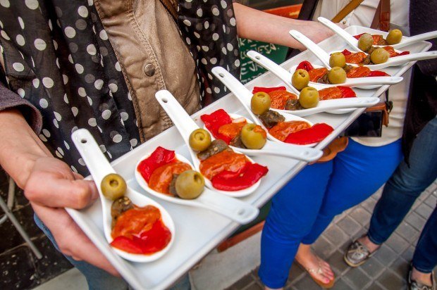 Romesco sauce and vegetables on a food tour in Barcelona