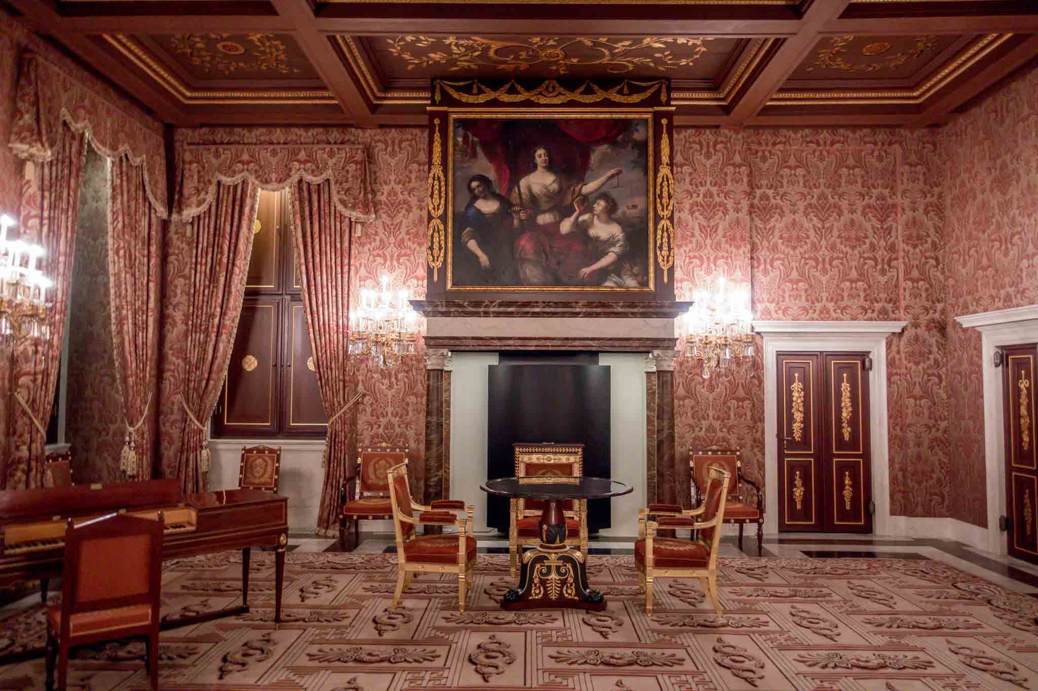 The Royal Palace is what to see in Amsterdam in Dam Square