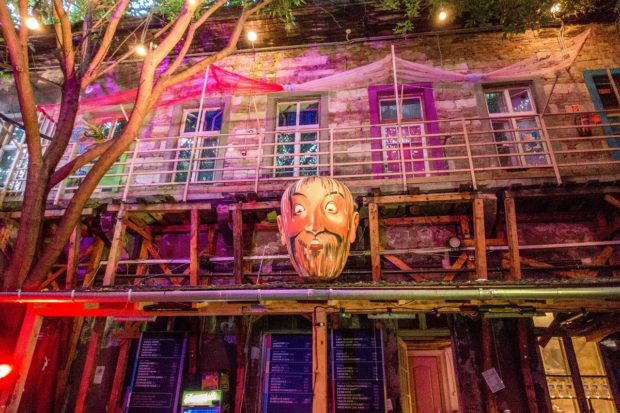 Fogas Haz, a ruin bar in Budapest