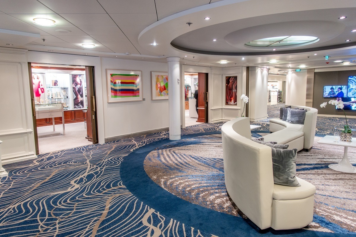 Shopping boutiques on cruise