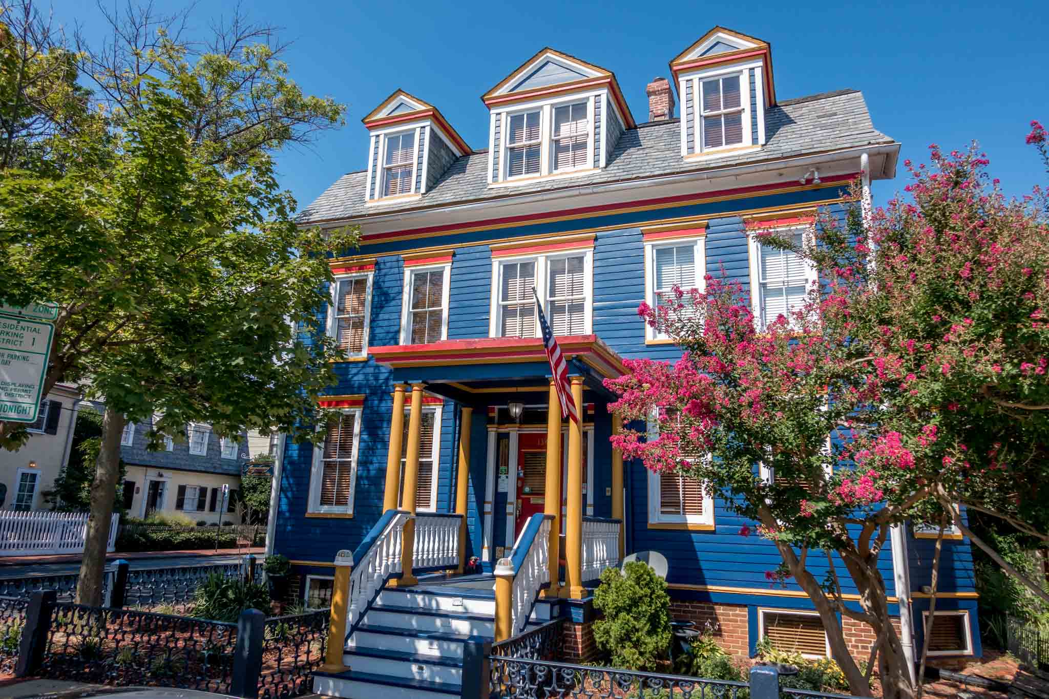 Looking at beautiful architecture like Academy B&B is one of the fun things to do Annapolis Maryland