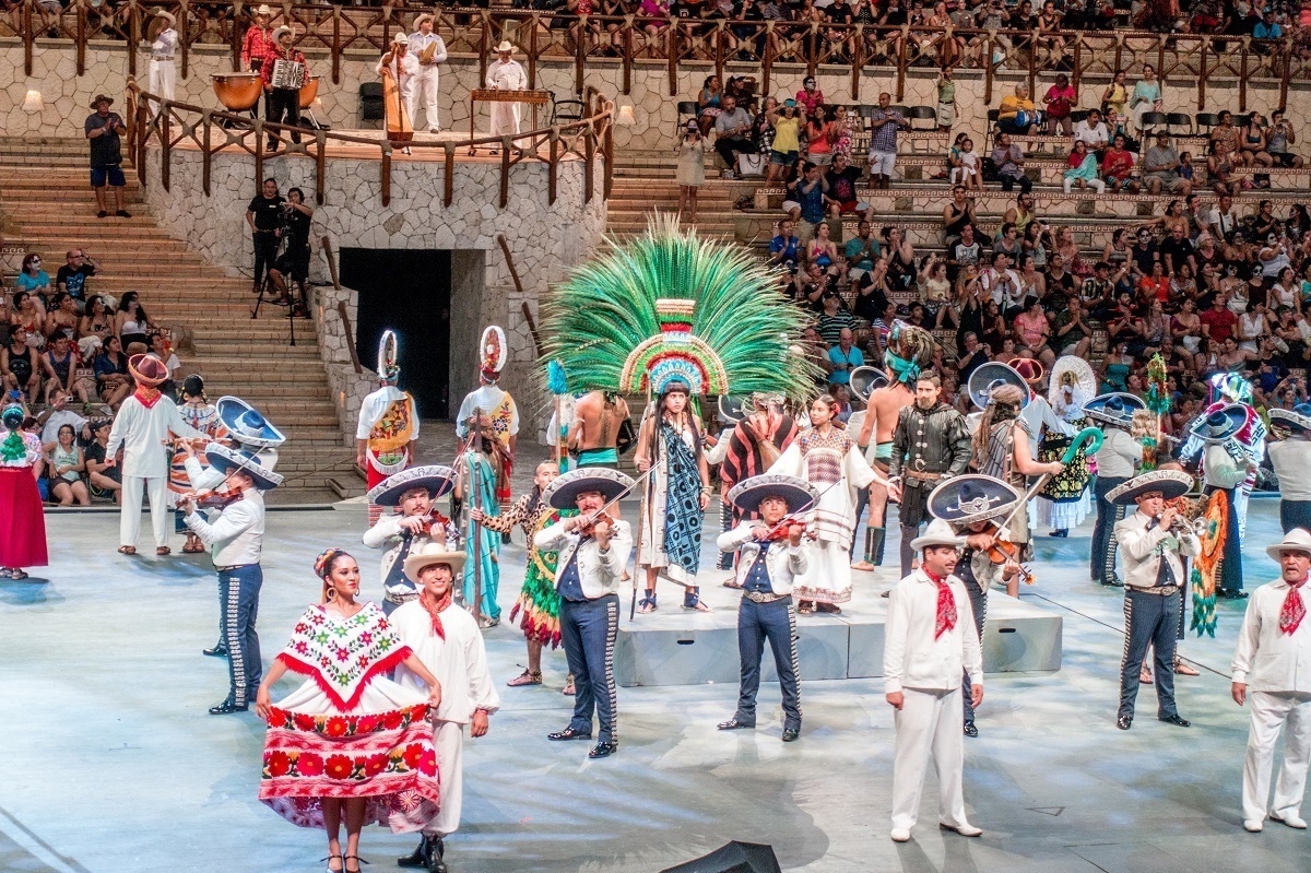 Performers at the Xcaret Espectacular