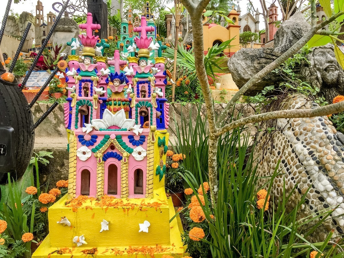 Tomb at the Xcaret cemetery