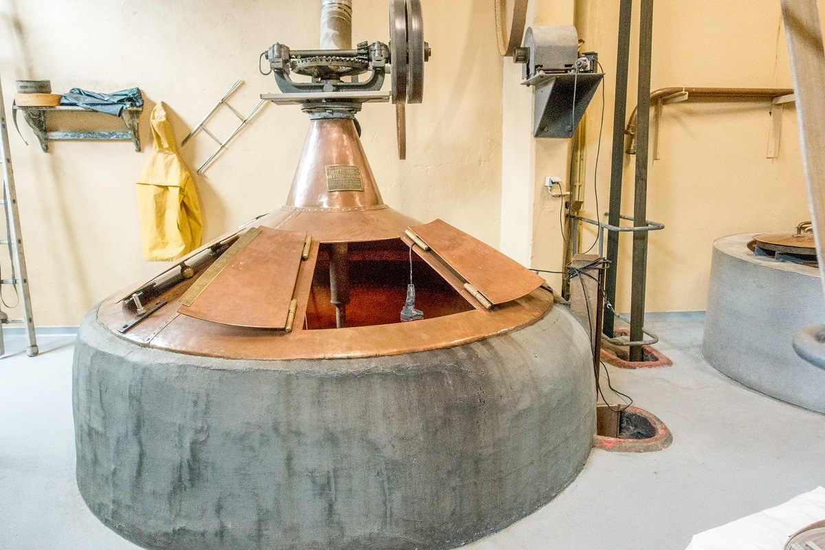 Brewing equipment for gueuze beer