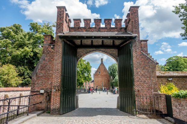 The gate to the Beguinage, one of the Bruges points of interest