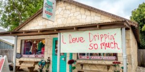 Eating, Drinking, and Getting Outdoors in Dripping Springs From shopping on Mercer Street to sipping at distilleries to visiting parks, there are lots of fun things to do in Dripping Springs TX