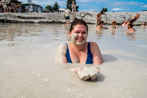 Hot springs Italy: Laura enjoying her Italian mud bath!