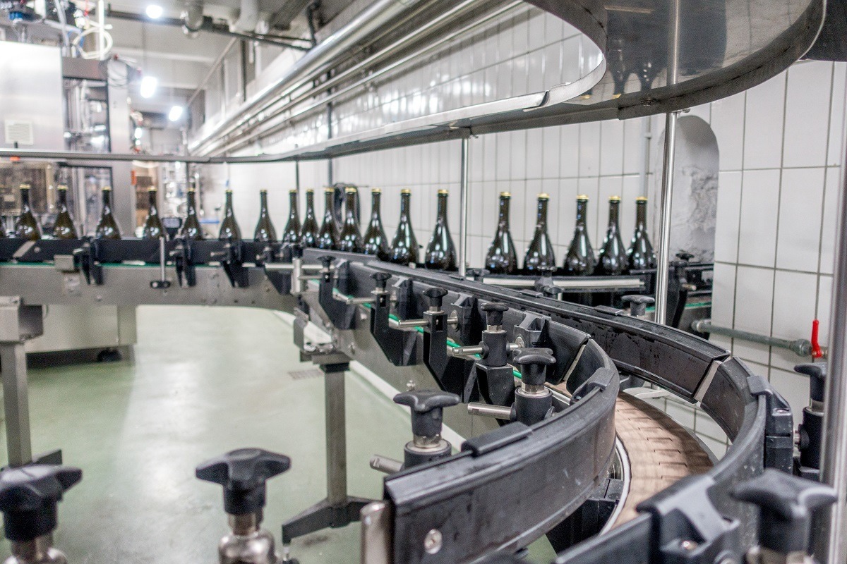 Wine bottling line
