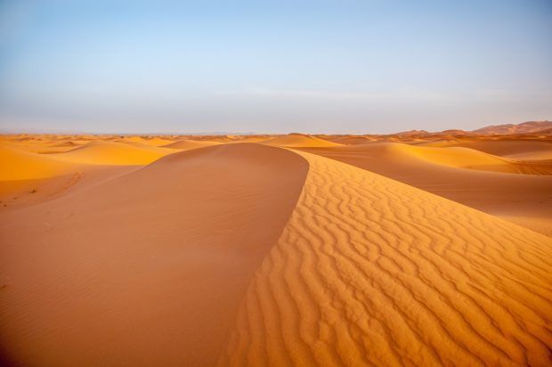 One of the highlights of our trip to Morocco was visiting the sand dunes in the Sahara Desert. Thanks to our Roaming Man wifi box, we were able to share the adventure in real-time with friends and family back home. This is our solution to how to get wifi anywhere.