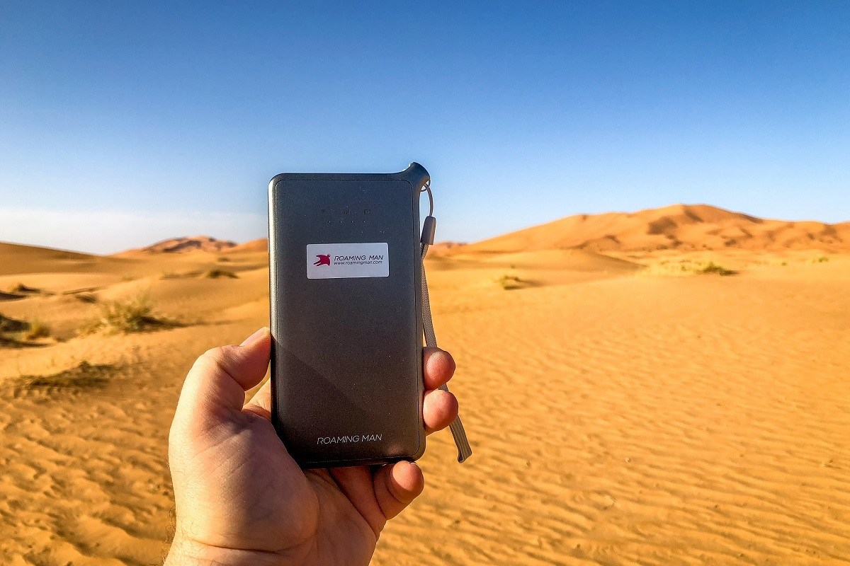 Our ROAMING MAN review: We had portable Internet in the Sahara Desert thanks to the ROAMING MAN mobile wifi device.