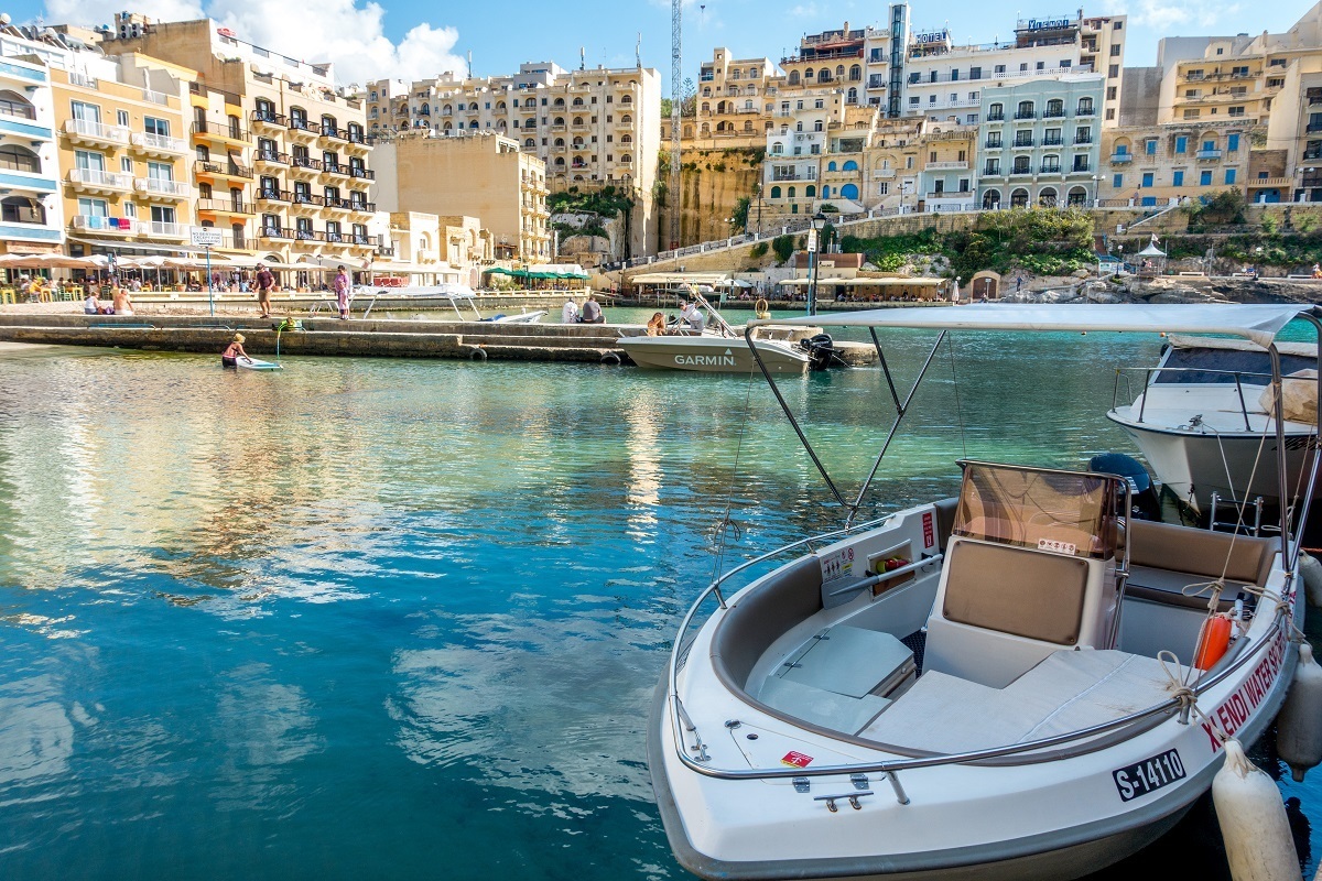 Boat in Xlendi bay