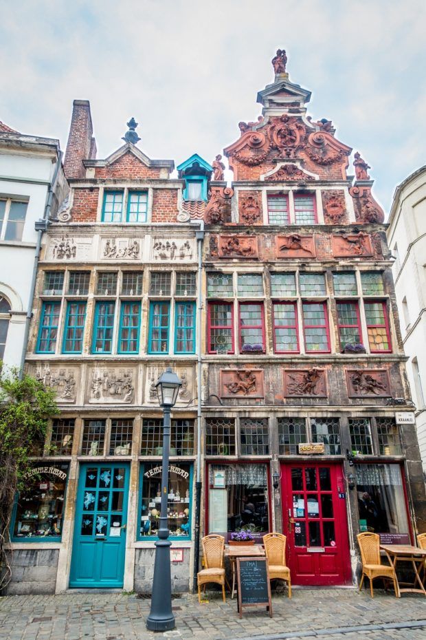 Visit Patershol in Ghent Belgium for great restaurants and pretty buildings