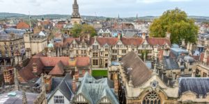 18 Fun Things to Do on a Weekend in Oxford From seeing beautiful buildings to trying pubs and visiting world-class museums, there are so many fun things to do in Oxford England.