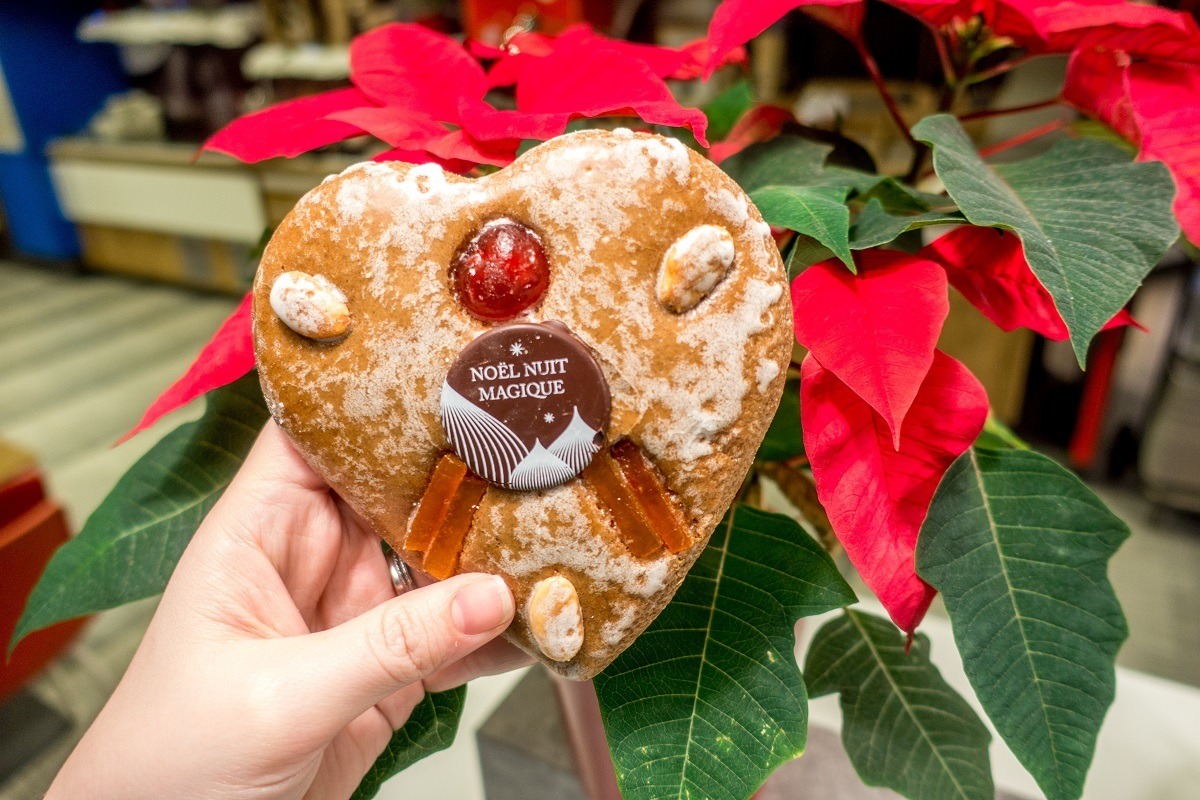 Pain d'epices, similar to gingerbread