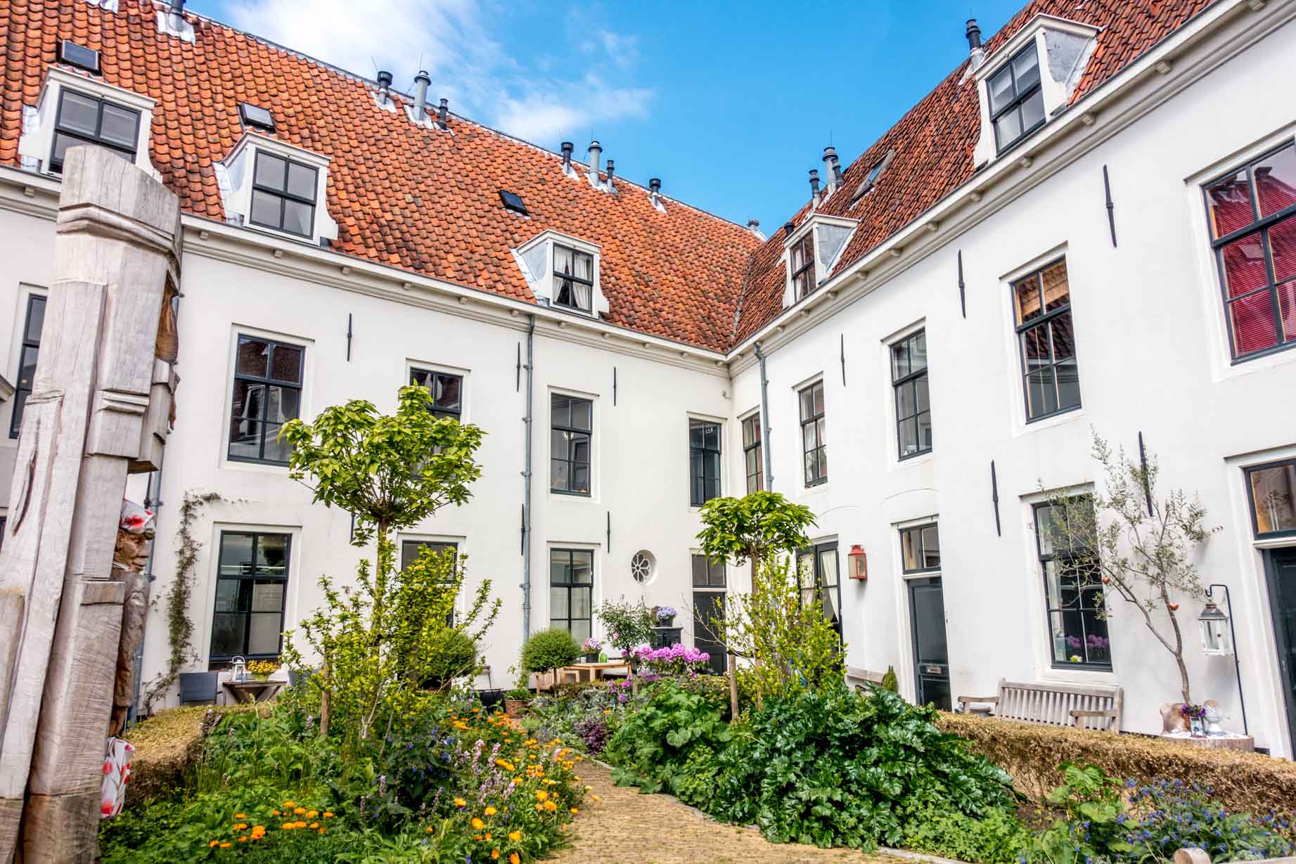 Courtyard of Willem Vroesenhuis