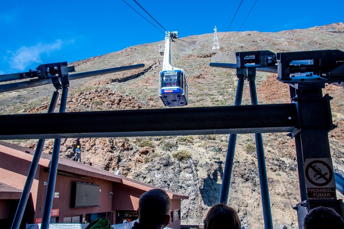 Pre-booking tickets for the Tenerife cable car will help you avoid long lines. Advance purchase of Mount Teide tickets is highly recommended.