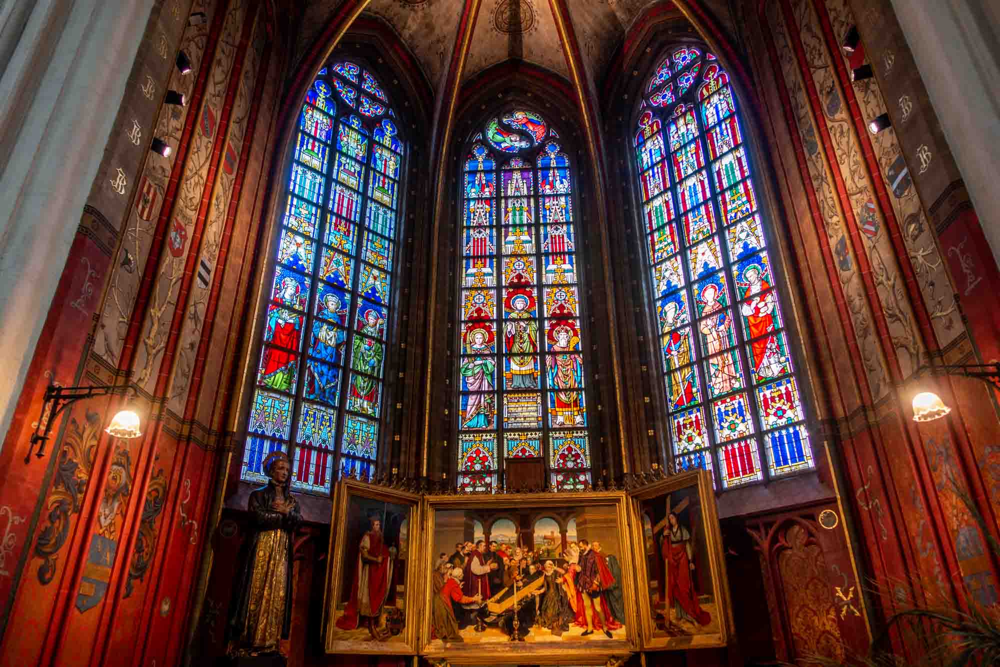 Stained glass and art in the Cathedral of Our Lady